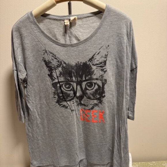 Red Camel Tops - Red Camel Hipster Cat Glasses Print T-Shirt Gray Dolman Sleeve NWOT
